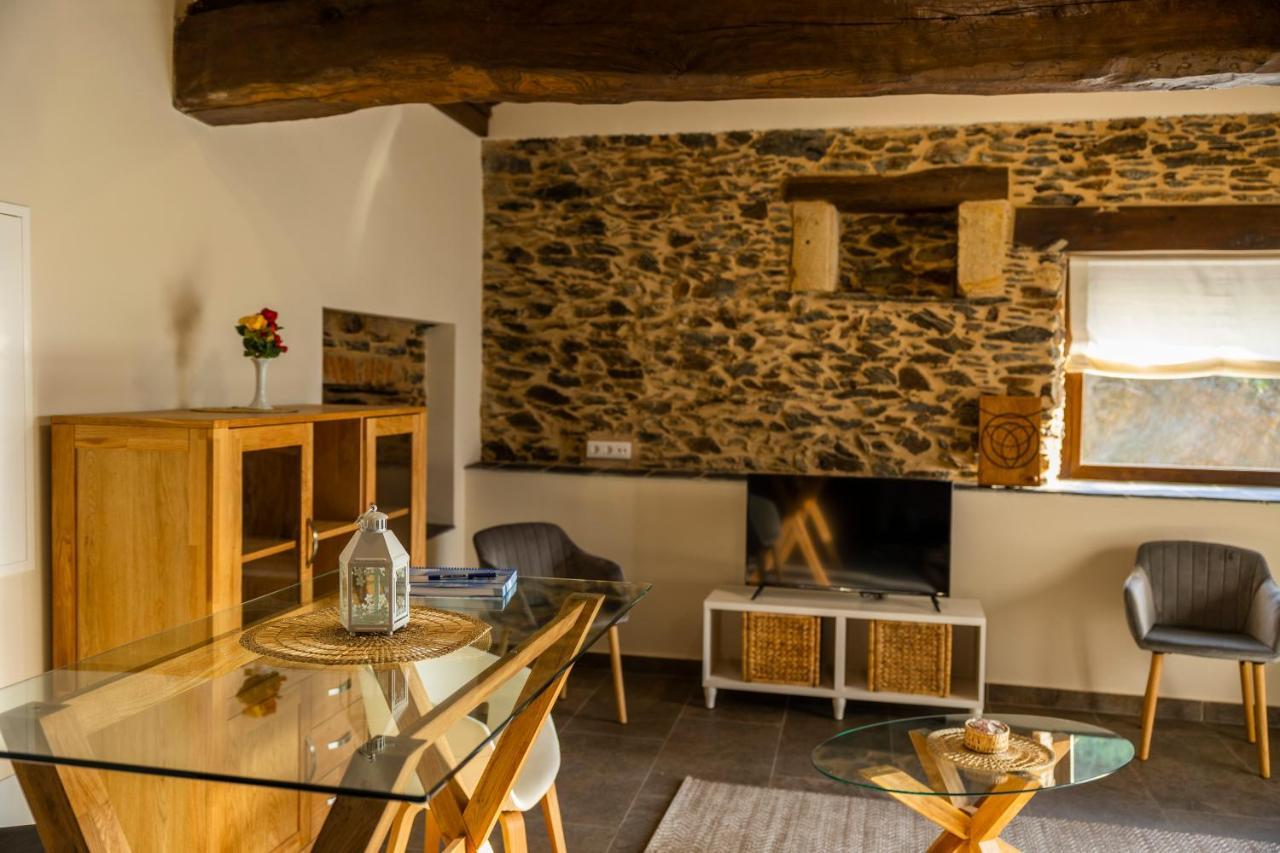 Apartamentos Casona Del Campo Navia Luaran gambar